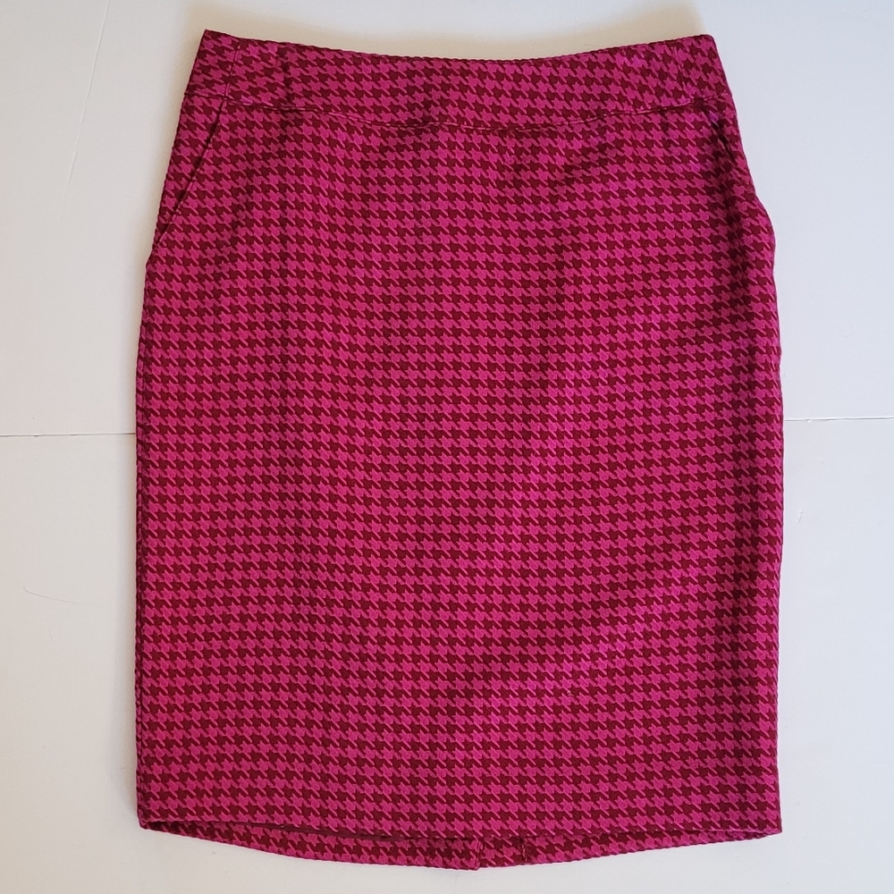 NWOT🩷Pink Houndstooth Pencil skirt